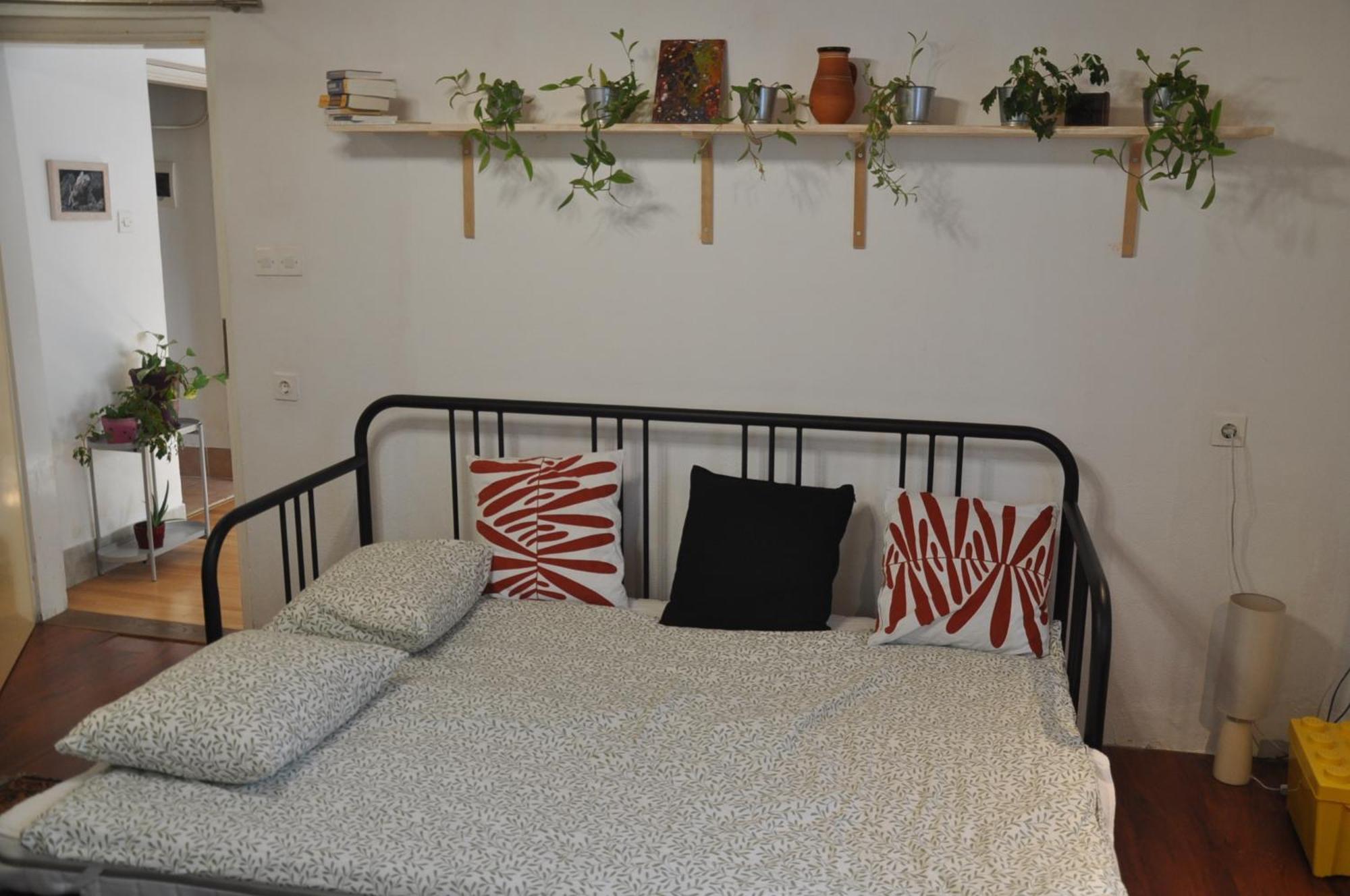 Apartma By The River *